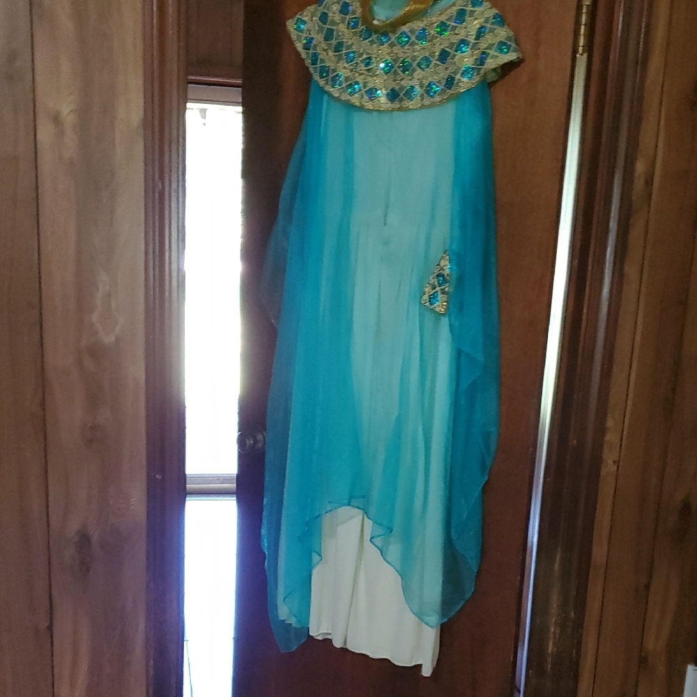 Cleopatra Costume - Women's XL, White Dress with Blue Cape, Headress - Picture 2 of 7